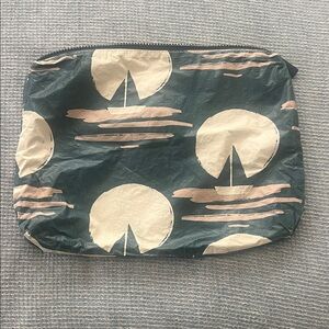 ALOHA Collection Green and Cream Travel Bag